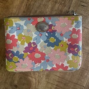 Floral wristlet